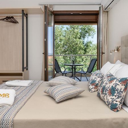 M&B Boutique Apartments Неа-Рода Екстер'єр фото